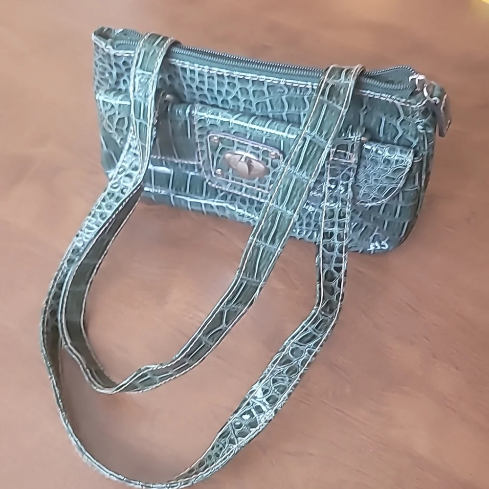 Elegant Green Crocodile-Embossed Women's Shoulder Bag Small Excellent Condition‎